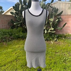 Black and white Slip on body con dress scoop neck